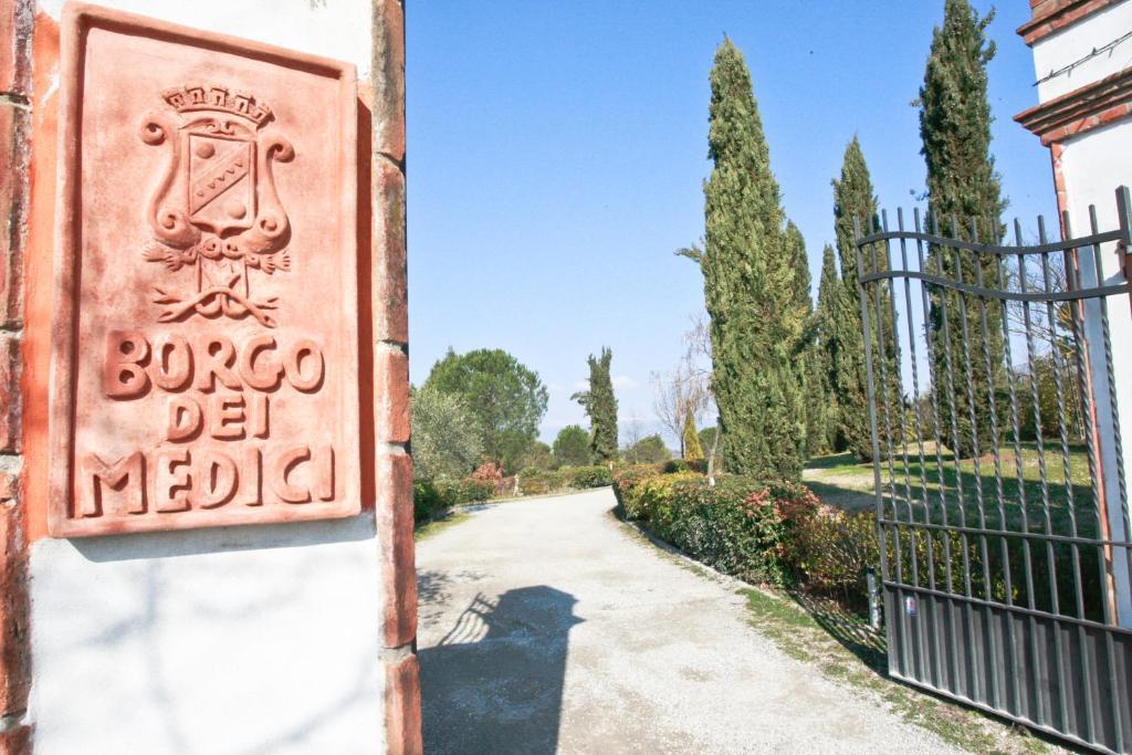 Casa Vacanze Borgo Dei Medici Affittacamere Cerreto Guidi Esterno foto